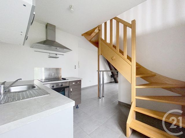 Appartement F2 &agrave; louer - 2 pi&egrave;ces - 33,36 m2 - Lure - 70 - FRANCHE-COMTE
