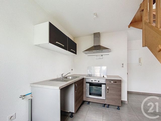 Appartement F2 &agrave; louer - 2 pi&egrave;ces - 33,36 m2 - Lure - 70 - FRANCHE-COMTE
