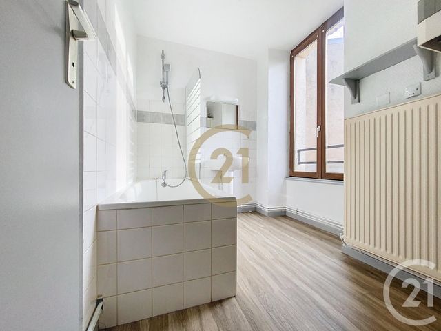 Appartement F2 &agrave; louer - 2 pi&egrave;ces - 58,29 m2 - Lure - 70 - FRANCHE-COMTE