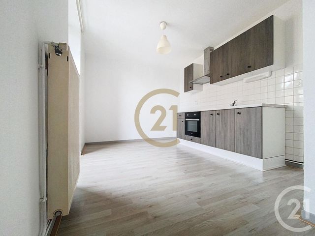 Appartement F2 &agrave; louer - 2 pi&egrave;ces - 58,29 m2 - Lure - 70 - FRANCHE-COMTE