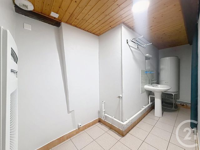 Appartement F4 &agrave; louer - 4 pi&egrave;ces - 85 m2 - Gouhenans - 70 - FRANCHE-COMTE