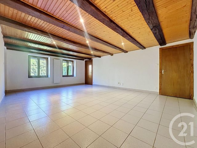 Appartement F4 &agrave; louer - 4 pi&egrave;ces - 85 m2 - Gouhenans - 70 - FRANCHE-COMTE