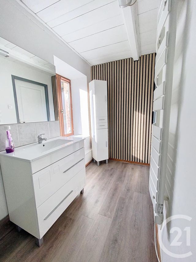 Maison &agrave; louer - 4 pi&egrave;ces - 113 m2 - Fresse - 70 - FRANCHE-COMTE