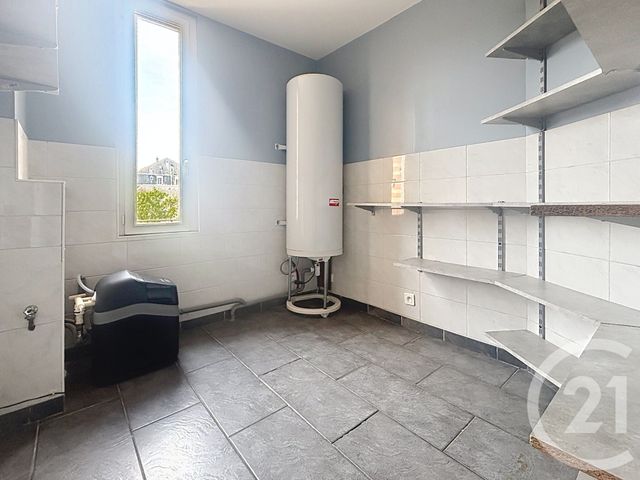 Appartement F4 &agrave; louer - 4 pi&egrave;ces - 109,85 m2 - Vesoul - 70 - FRANCHE-COMTE