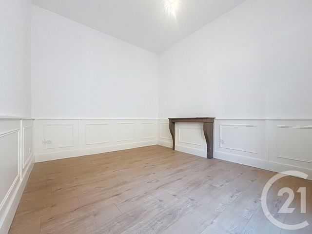 Appartement F3 &agrave; louer - 3 pi&egrave;ces - 61,70 m2 - Vesoul - 70 - FRANCHE-COMTE