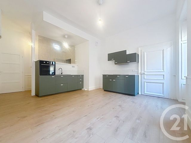 Appartement F3 &agrave; louer - 3 pi&egrave;ces - 61,70 m2 - Vesoul - 70 - FRANCHE-COMTE