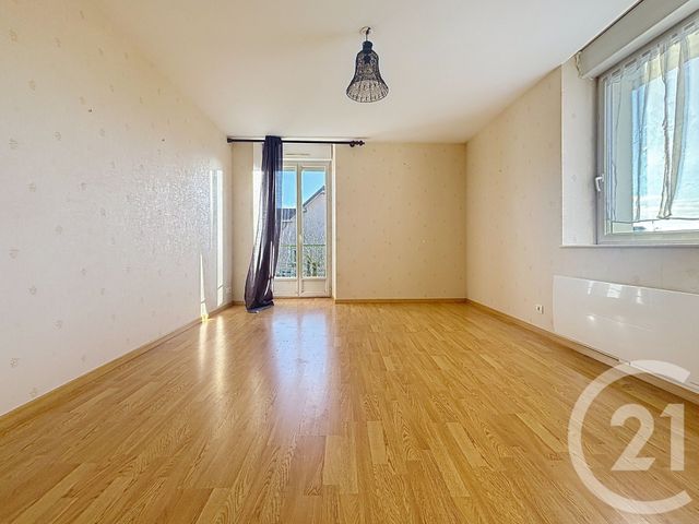 Appartement F4 à louer - 4 pièces - 112 m2 - Fleurey Les Faverney - 70 - FRANCHE-COMTE