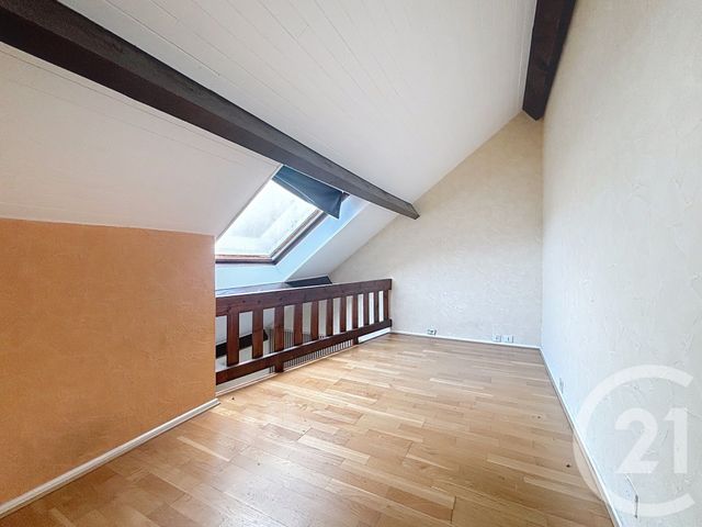 Appartement F4 &agrave; louer - 3 pi&egrave;ces - 80,20 m2 - Vesoul - 70 - FRANCHE-COMTE