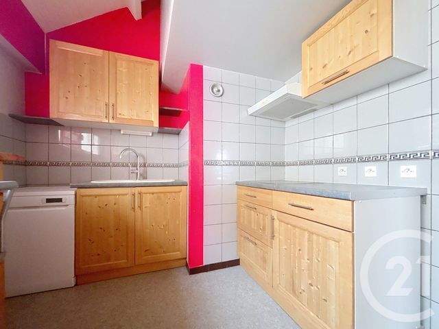 Appartement F4 &agrave; louer - 3 pi&egrave;ces - 80,20 m2 - Vesoul - 70 - FRANCHE-COMTE