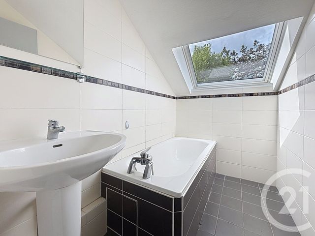 Maison &agrave; louer - 4 pi&egrave;ces - 65,05 m2 - Montcey - 70 - FRANCHE-COMTE