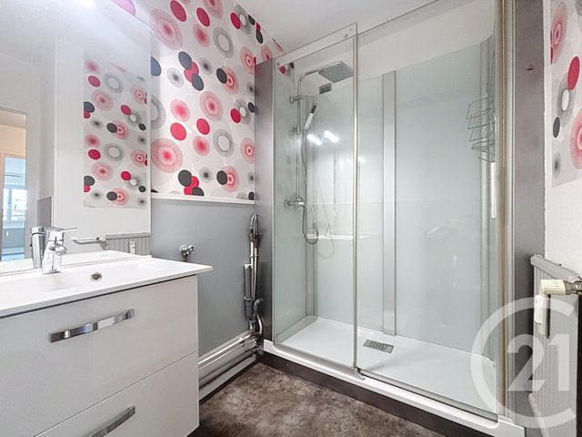 Appartement F3 &agrave; louer - 3 pi&egrave;ces - 61 m2 - St Loup Sur Semouse - 70 - FRANCHE-COMTE