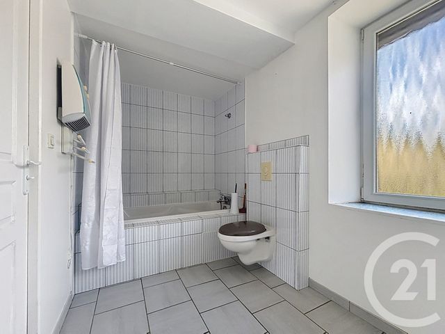 Maison &agrave; louer - 4 pi&egrave;ces - 103,20 m2 - Fougerolles - 70 - FRANCHE-COMTE