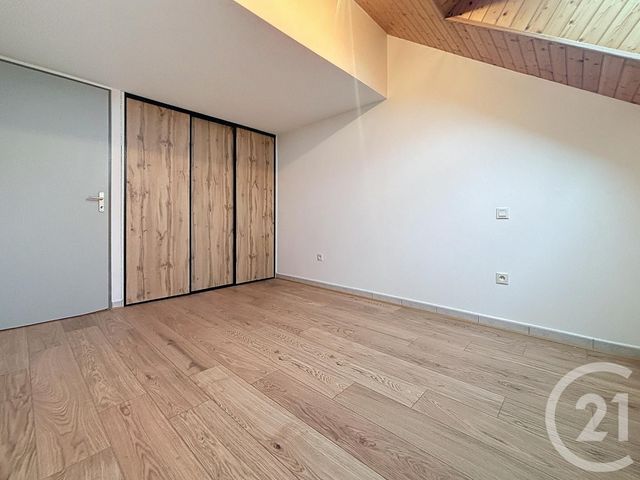 Appartement F5 &agrave; louer - 5 pi&egrave;ces - 88,99 m2 - Vesoul - 70 - FRANCHE-COMTE