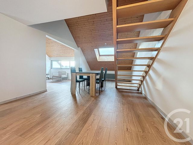 Appartement F5 &agrave; louer - 5 pi&egrave;ces - 88,99 m2 - Vesoul - 70 - FRANCHE-COMTE
