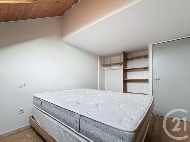 Appartement F5 &agrave; louer - 5 pi&egrave;ces - 88,99 m2 - Vesoul - 70 - FRANCHE-COMTE