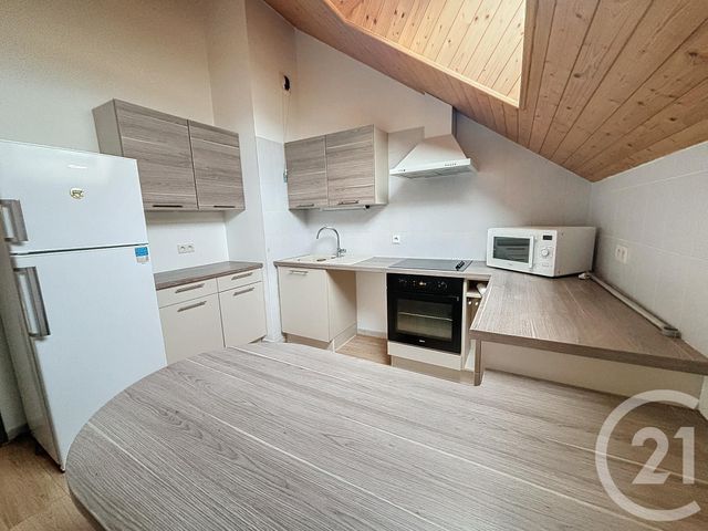 Appartement F5 &agrave; louer - 5 pi&egrave;ces - 88,99 m2 - Vesoul - 70 - FRANCHE-COMTE