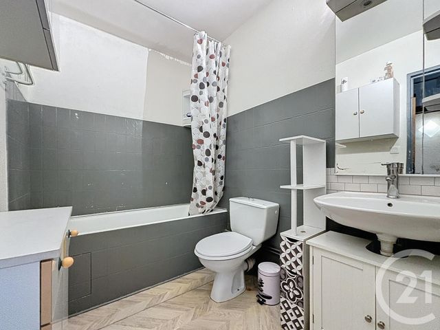 Appartement F1 &agrave; louer - 1 pi&egrave;ce - 28,46 m2 - Vesoul - 70 - FRANCHE-COMTE