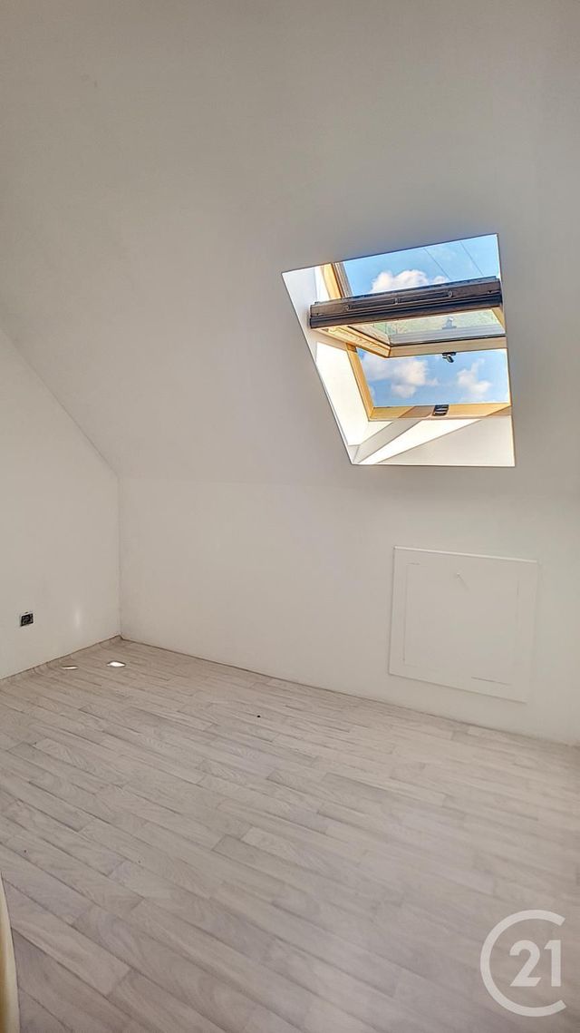 Maison &agrave; louer - 5 pi&egrave;ces - 95,06 m2 - Liercourt - 80 - PICARDIE