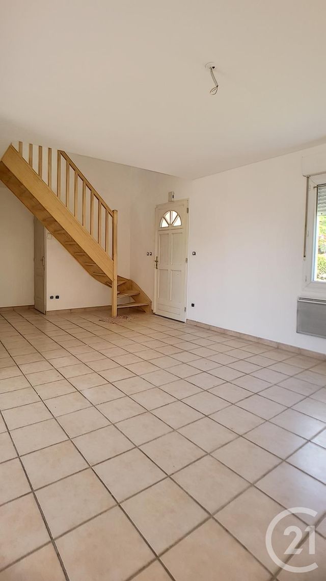 Maison &agrave; louer - 5 pi&egrave;ces - 95,06 m2 - Liercourt - 80 - PICARDIE