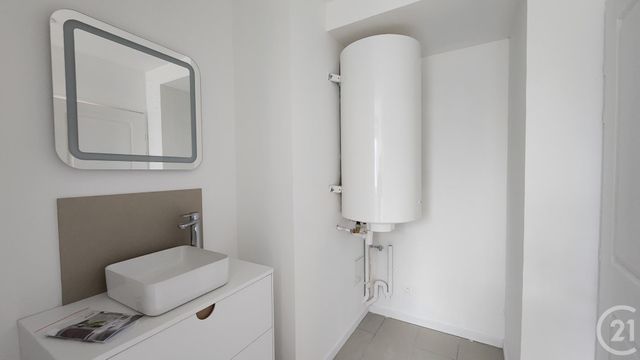 Appartement F3 &agrave; louer - 3 pi&egrave;ces - 64 m2 - Abbeville - 80 - PICARDIE