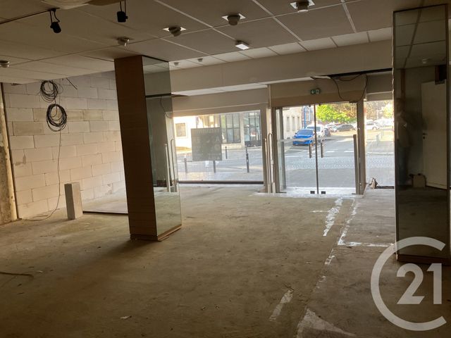 Local commercial à louer - 150.0 m2 - 80 - Somme