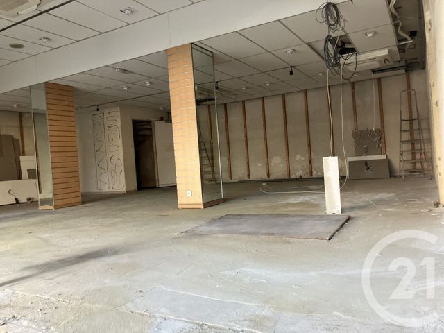 Local commercial à louer - 150.0 m2 - 80 - Somme