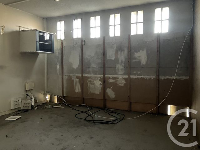 Local commercial à louer - 150.0 m2 - 80 - Somme