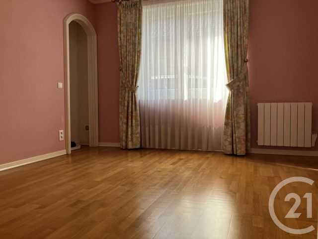 Appartement &agrave; louer - 3 pi&egrave;ces - 62 m2 - Abbeville - 80 - PICARDIE
