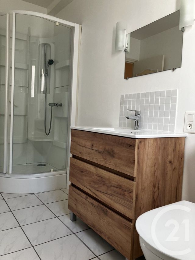 Appartement &agrave; louer - 3 pi&egrave;ces - 62 m2 - Abbeville - 80 - PICARDIE