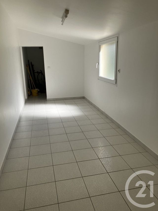 Appartement &agrave; louer - 3 pi&egrave;ces - 62 m2 - Abbeville - 80 - PICARDIE