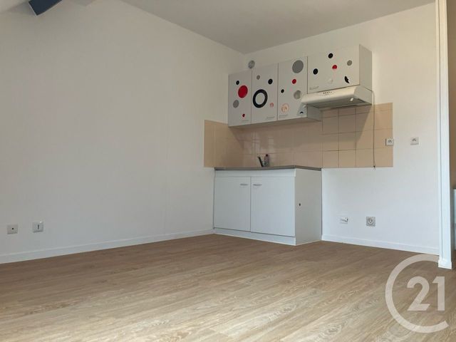 Appartement F2 &agrave; louer - 2 pi&egrave;ces - 34,30 m2 - Abbeville - 80 - PICARDIE