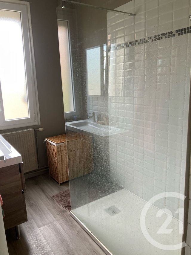 Maison &agrave; louer - 4 pi&egrave;ces - 94 m2 - Abbeville - 80 - PICARDIE