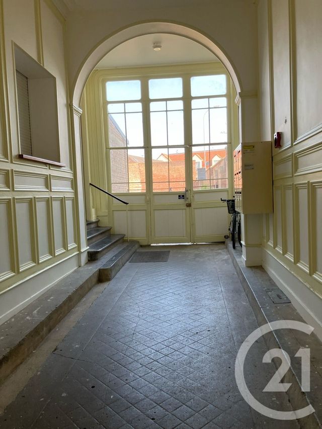 Appartement F3 &agrave; louer - 3 pi&egrave;ces - 71,42 m2 - Abbeville - 80 - PICARDIE