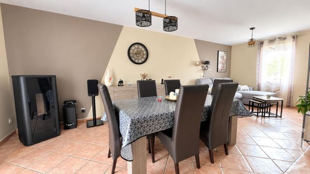 Maison &agrave; vendre - 5 pi&egrave;ces - 95,36 m2 - Abbeville - 80 - PICARDIE
