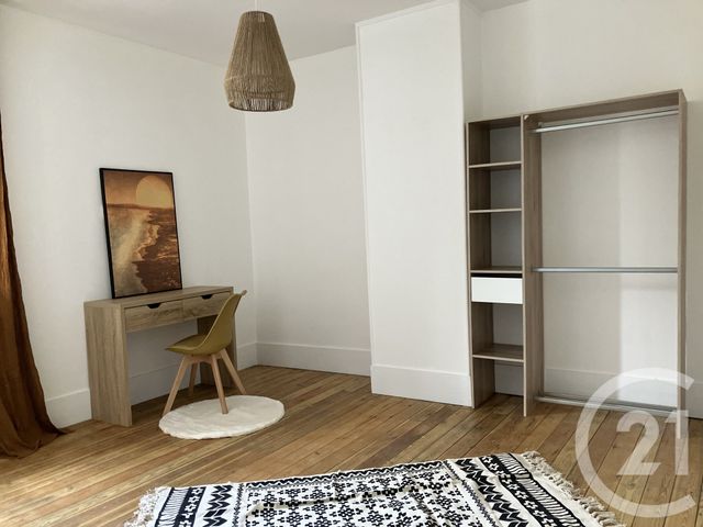 Maison &agrave; louer - 4 pi&egrave;ces - 75 m2 - St Ouen - 80 - PICARDIE