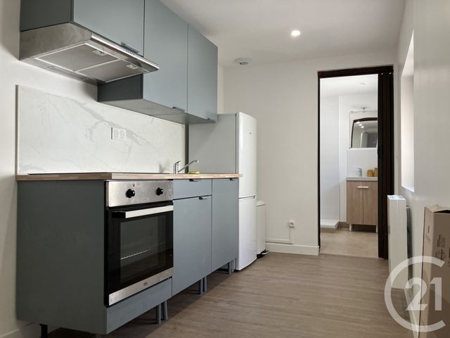 Maison &agrave; louer - 4 pi&egrave;ces - 75 m2 - St Ouen - 80 - PICARDIE