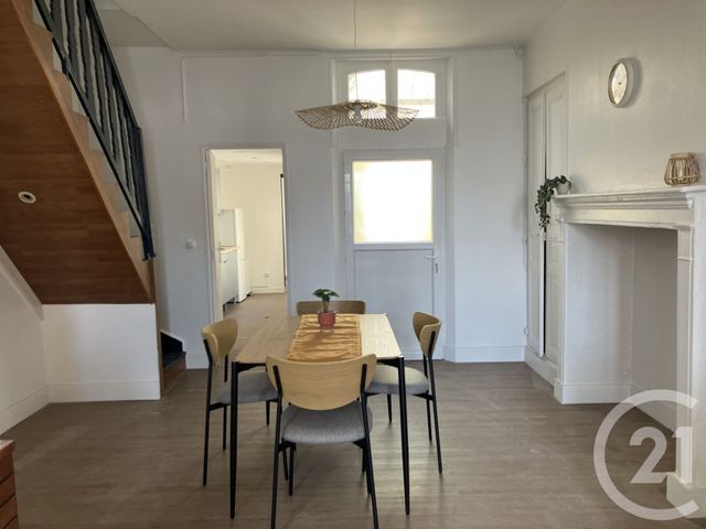 Maison &agrave; louer - 4 pi&egrave;ces - 75 m2 - St Ouen - 80 - PICARDIE