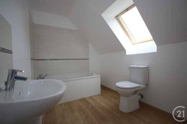 Maison &agrave; louer - 4 pi&egrave;ces - 105,41 m2 - Millencourt En Ponthieu - 80 - PICARDIE