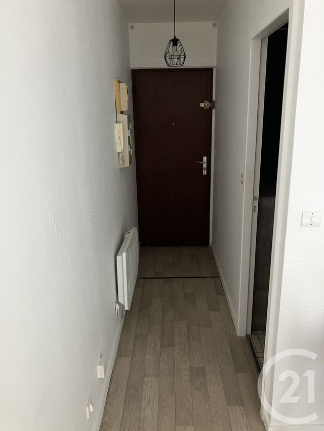 Appartement F1 &agrave; louer - 1 pi&egrave;ce - 27 m2 - Abbeville - 80 - PICARDIE