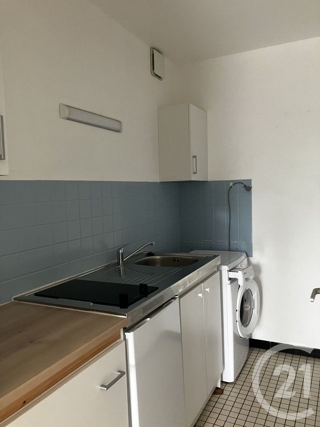 Appartement F1 &agrave; louer - 1 pi&egrave;ce - 27 m2 - Abbeville - 80 - PICARDIE