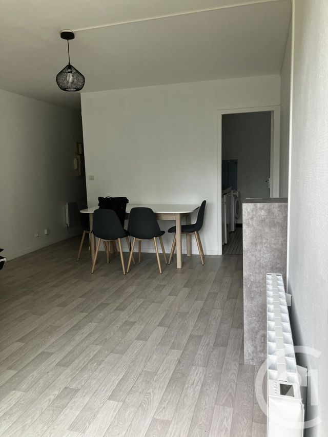 Appartement F1 &agrave; louer - 1 pi&egrave;ce - 27 m2 - Abbeville - 80 - PICARDIE