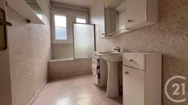 Appartement F3 &agrave; vendre - 3 pi&egrave;ces - 65,70 m2 - Abbeville - 80 - PICARDIE