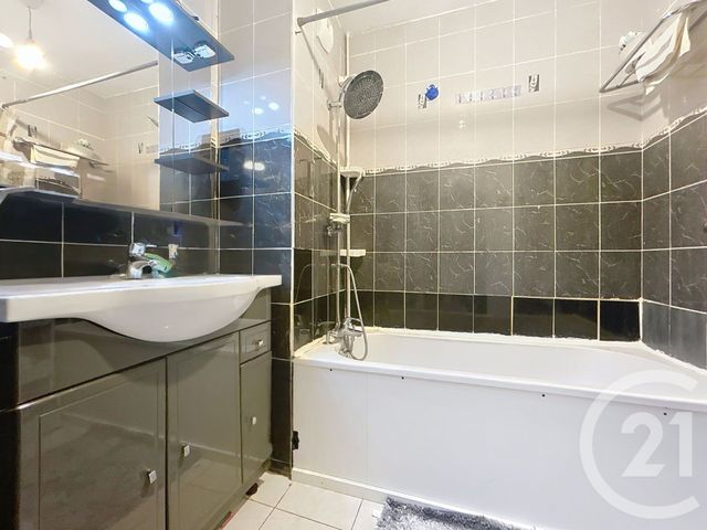 Appartement à vendre - 4 pièces - 74,16 m2 - Epinay Sur Seine - 93 - ILE-DE-FRANCE