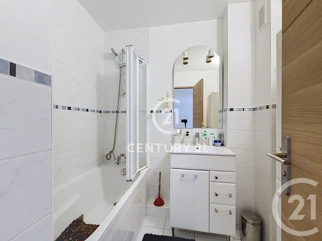 Appartement F4 &agrave; vendre - 4 pi&egrave;ces - 77,31 m2 - Deuil La Barre - 95 - ILE-DE-FRANCE