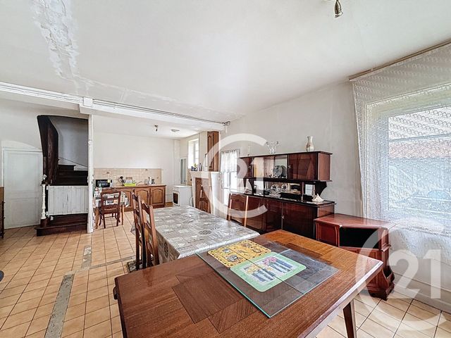 Maison à vendre - 4 pièces - 149 m2 - Jarnac - 16 - POITOU-CHARENTES