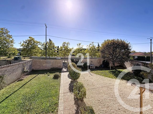 Maison à vendre - 4 pièces - 158 m2 - Sigogne - 16 - POITOU-CHARENTES