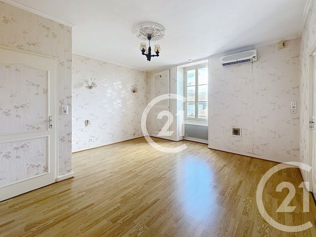 Maison à louer - 7 pièces - 181,30 m2 - Jarnac - 16 - POITOU-CHARENTES