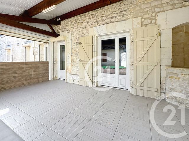 Maison à louer - 7 pièces - 181,30 m2 - Jarnac - 16 - POITOU-CHARENTES