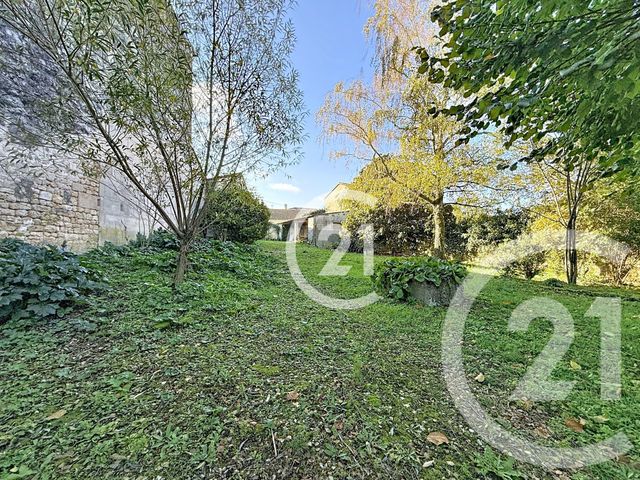 Maison à vendre - 6 pièces - 140,50 m2 - St Meme Les Carrieres - 16 - POITOU-CHARENTES