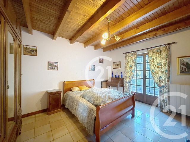 Maison à vendre - 6 pièces - 140,50 m2 - St Meme Les Carrieres - 16 - POITOU-CHARENTES